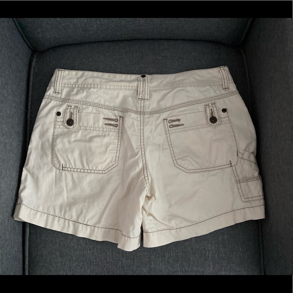 Size 5 union bay shorts in gray condition and super cute!